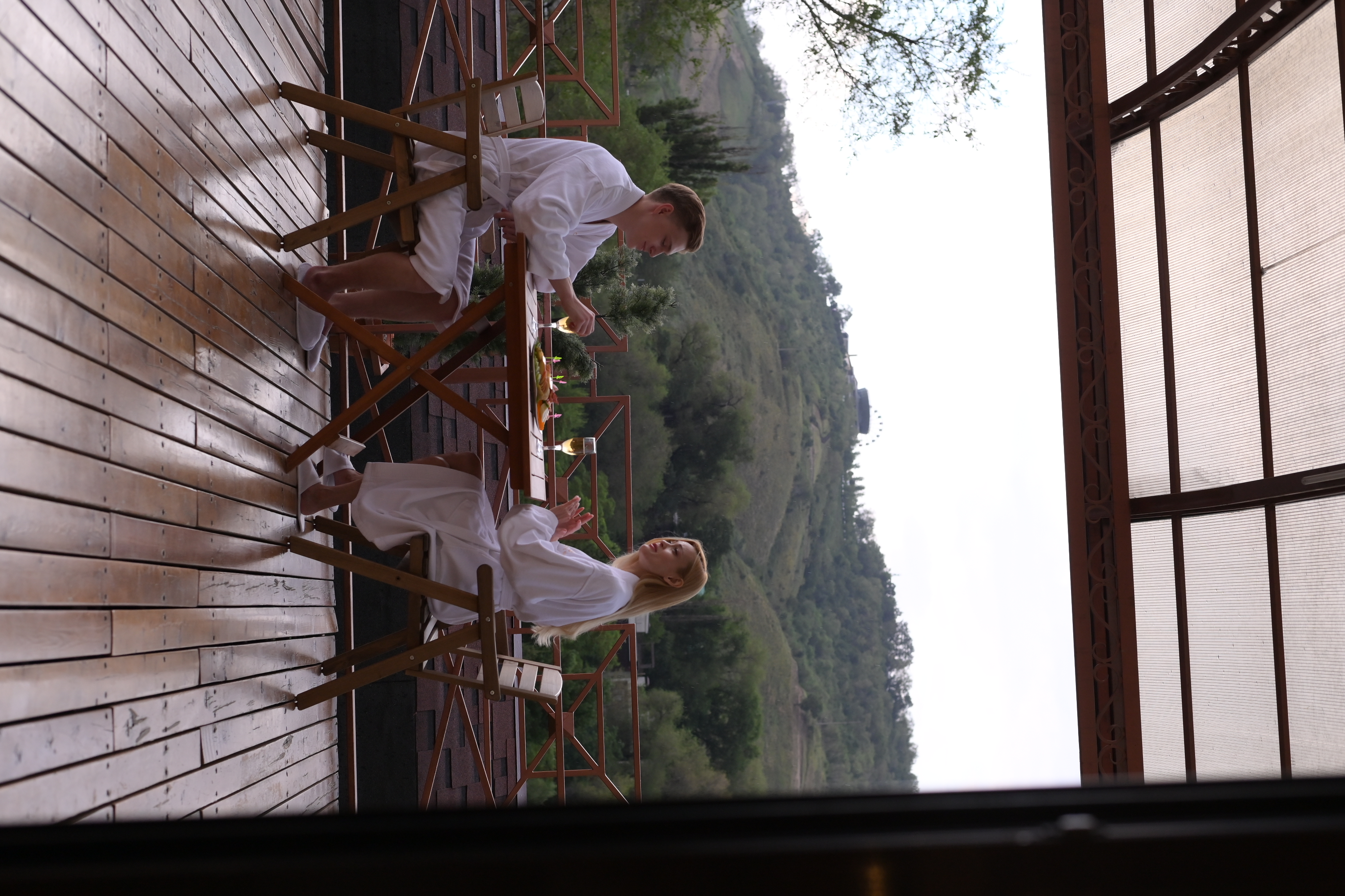 Первый этаж